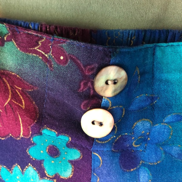 VINTAGE Petite Sophisticate HighWaist Bright Floral Shorts - Picture 4 of 5